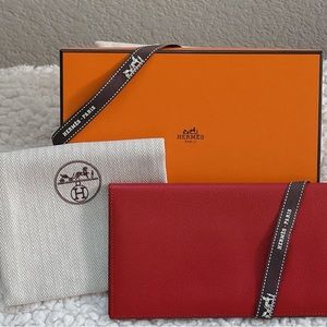 Hermes Clemence two-tone wallet. NEW with receipt, box and dust bag.